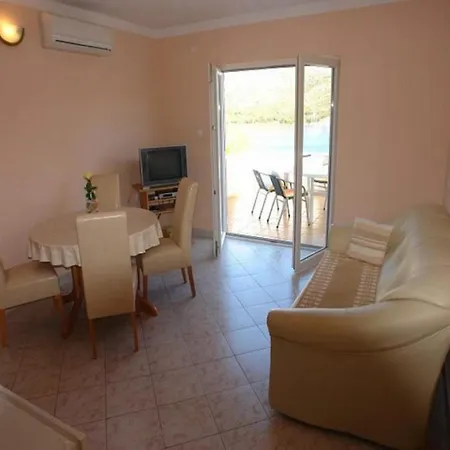 Marijana - Portorus - Comfort One Bedroom With Terrace A... * Skrivena Luka